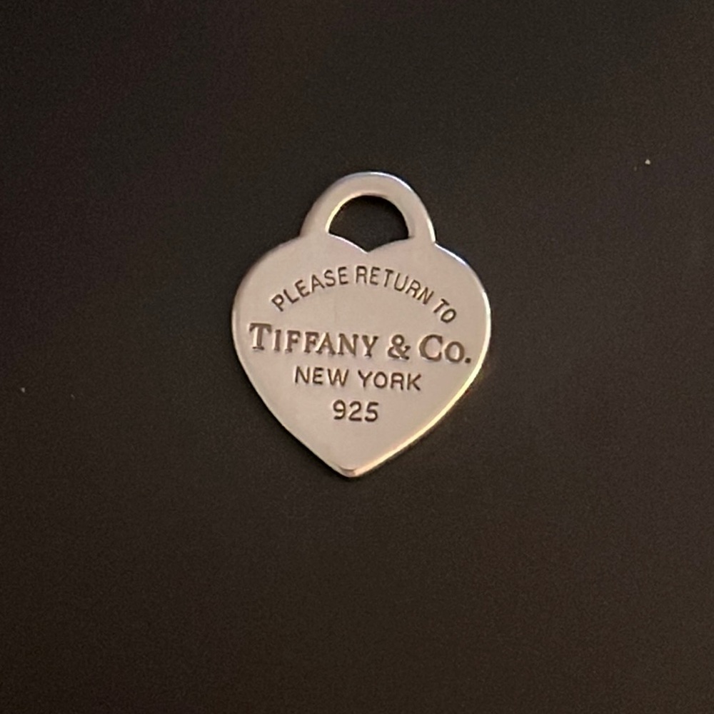 🎁🎅Tiffany Heart Charm Pendant Please Return to Tiffany New York.